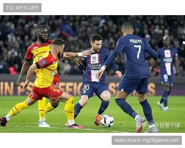 梅西领衔大巴黎迎战马赛 法甲争冠形势愈加紧张